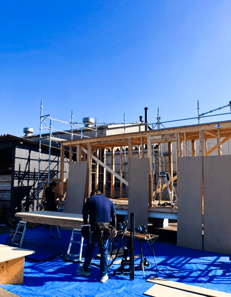 壁・小屋裏断熱入れ写真